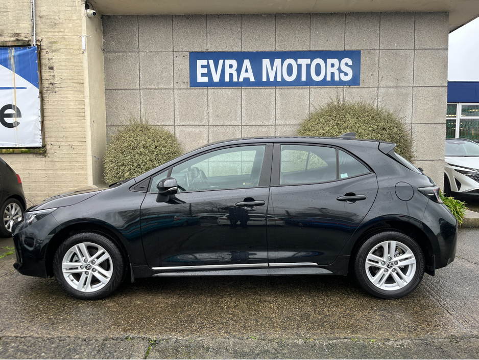 2023 Toyota Corolla LUNA HATCHBACK AUTOMATIC 1.8 PETROL //LOW MILES//REVERSE CAMERA//ADAPTIVE CRUISE CONTROL//CARPLAY// €24,950