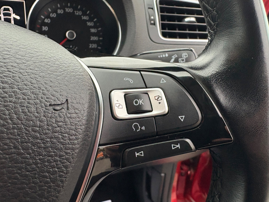 2016 Volkswagen Polo  €12,490