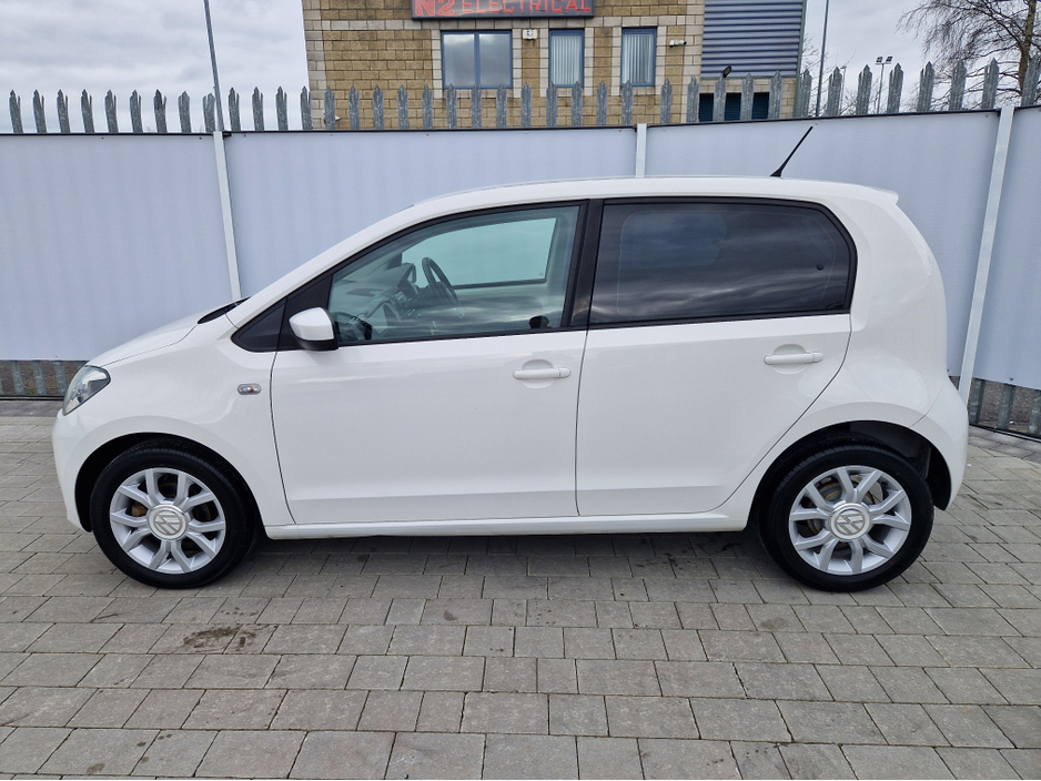 2015 Volkswagen up! - image 6