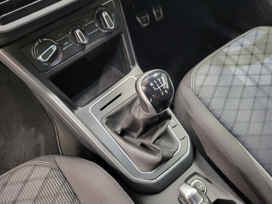 2023 Volkswagen Polo 1.0 TSI 95HP R-Line €21,975