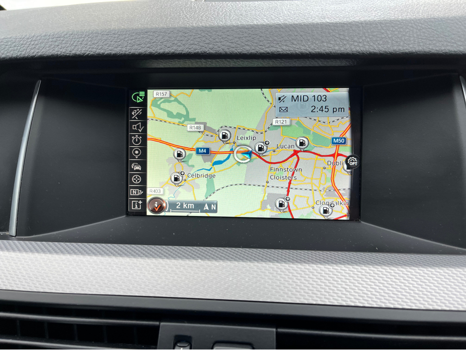 2016 BMW 5 Series - image 18