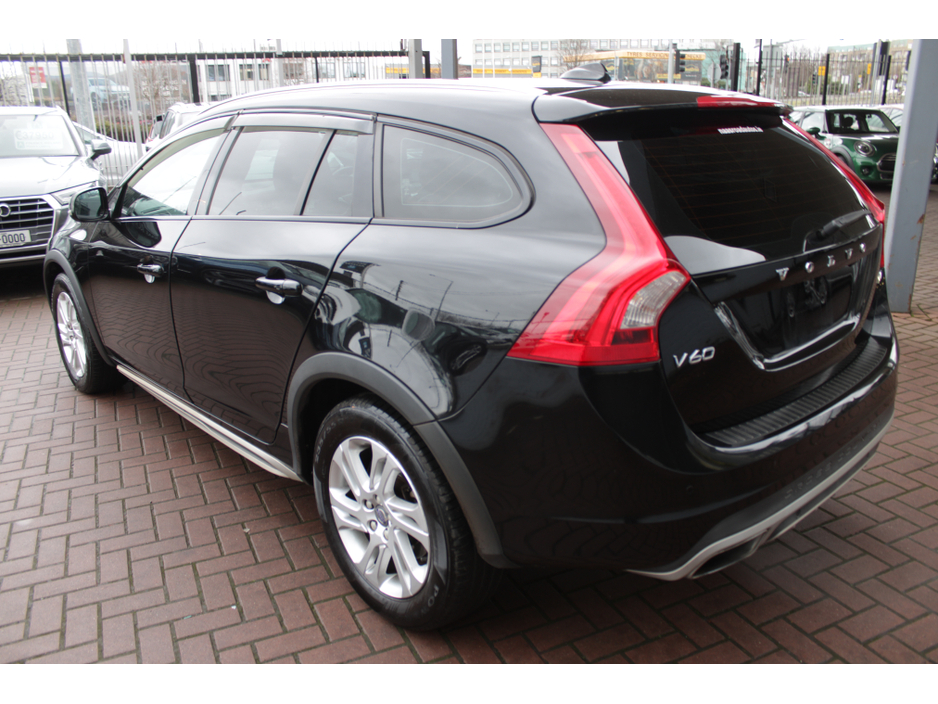 2016 Volvo V60 CROSS COUNTRY 2.0D4 180BHP  CROSS COUNTRY EDITION 5DR ESTATE AUTOMATIC // STUNNING CAR WITH ONLY 152, 000 KMS // BUY WITH CONFIDENCE AA AND SIMI APPROVED DEALER 2025 // FINANCE ARRANGED // ALL TRADE INS WELCOME // €15,950