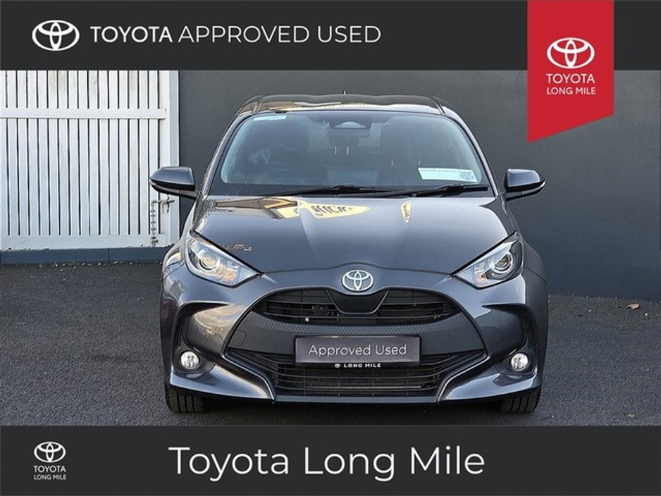 2023 Toyota Yaris - image 5