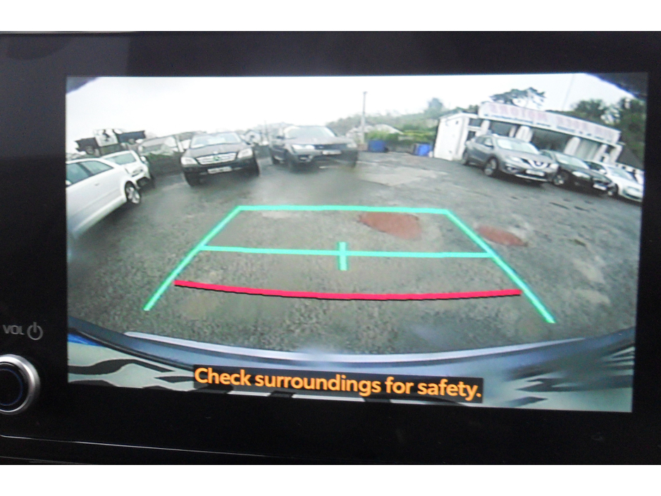 2023 Toyota C-HR - image 13