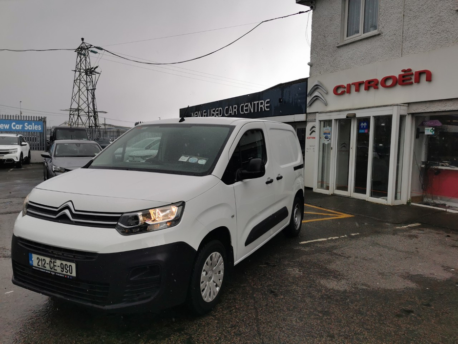 2021 Citroen Berlingo - image 5