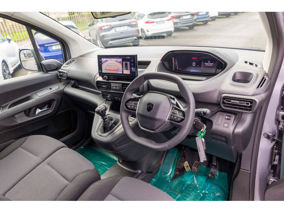 2026 Peugeot Partner - image 14