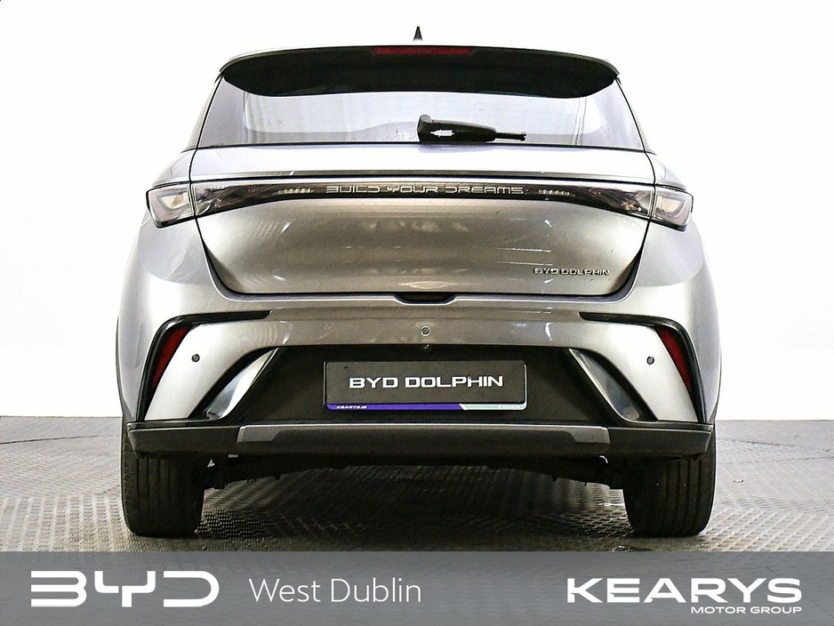 2024 BYD Dolphin - image 6