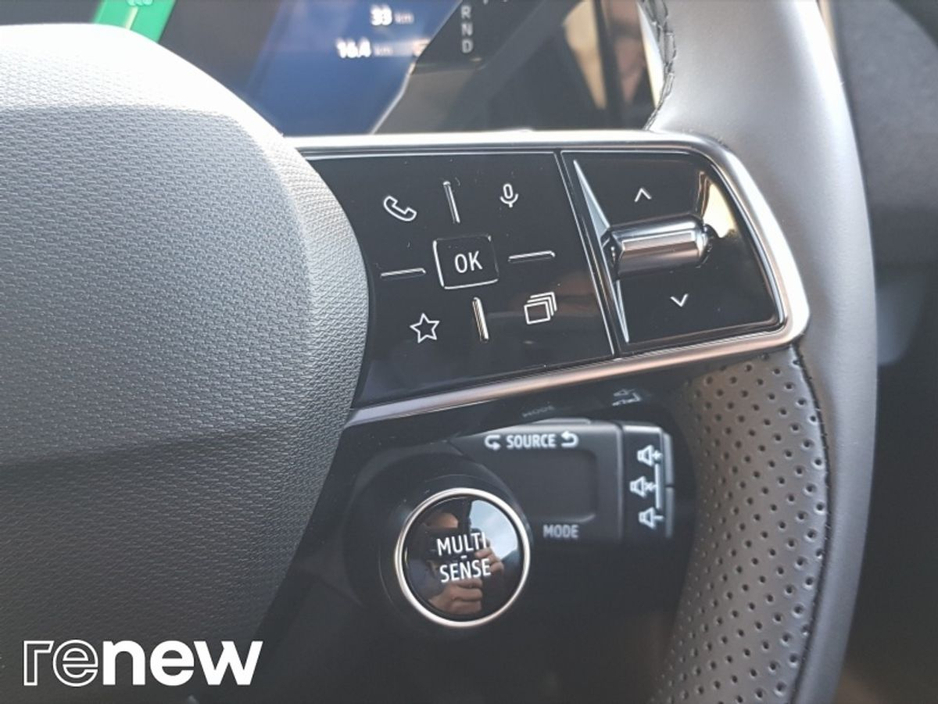 2026 Renault Megane - image 17