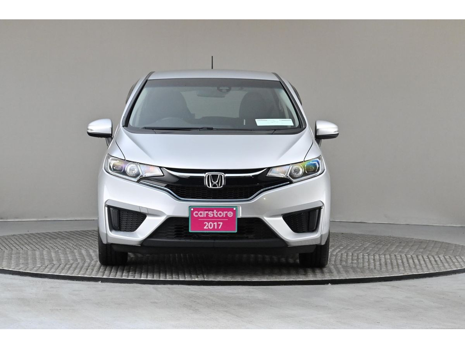 2017 Honda Fit - image 2