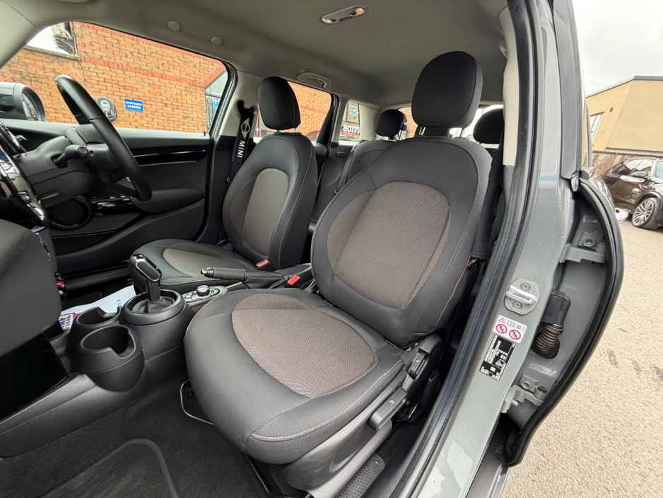 2022 MINI Hatch - image 15