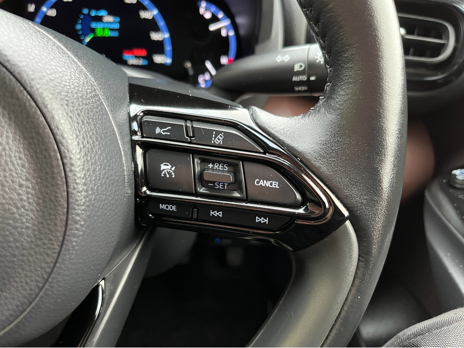 2021 Toyota Yaris Cross Z HYBRID AUTOMATIC 1.5 PETROL //HIGH SPEC//HALF LEATHER HEATED SEATS//HEATED STEERING WHEEL//360 PARKING CAMERAS// €22,950