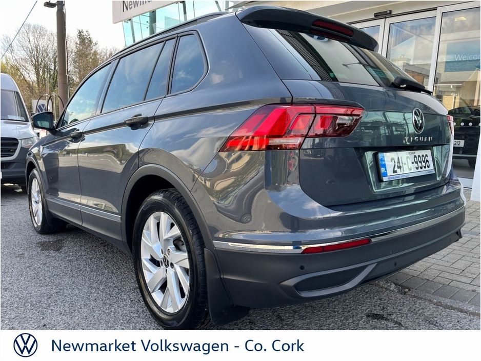 2024 Volkswagen Tiguan - image 16