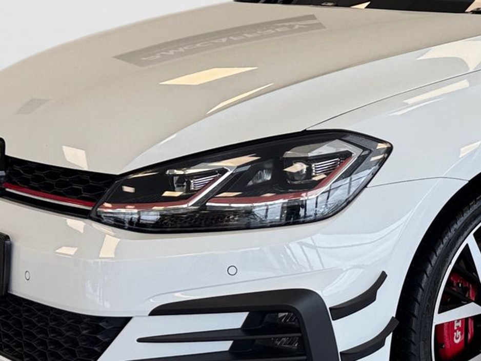 2019 Volkswagen Golf - image 9