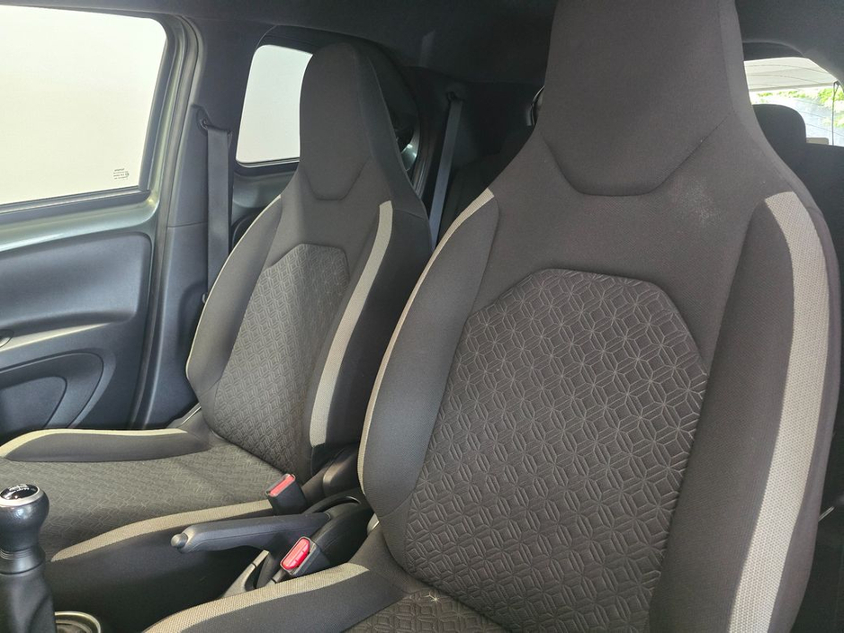 2023 Toyota Aygo X - image 9