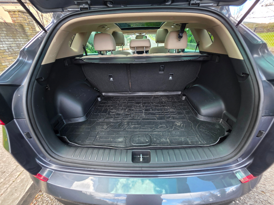 2016 Hyundai Tucson - image 9