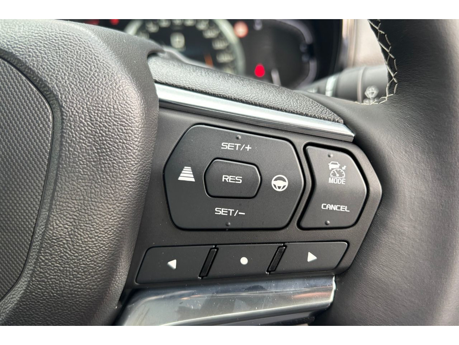 2025 Isuzu D-MAX - image 13