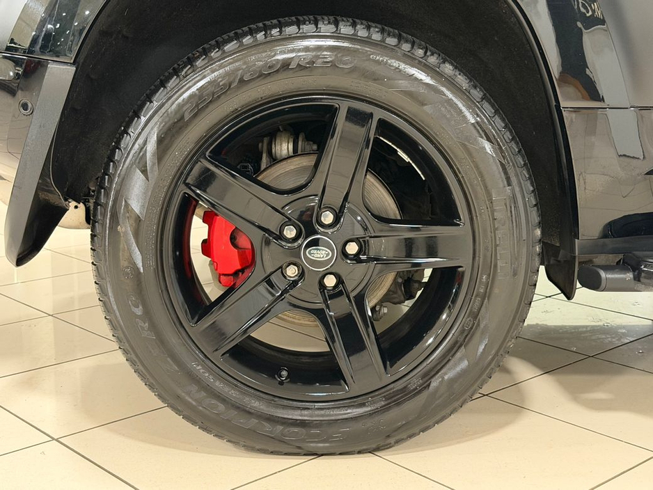 2023 Land Rover Defender 3.0 D300 SE COMMERCIAL 3 SEATER N1=LOW MILES//HUGE SPEC//1 OWNER=FULL LAND ROVER SERVICE HISTORY=TAILORED FINANCE PACKAGES AVAILABLE=TRADE IN'S WELCOM €59,995