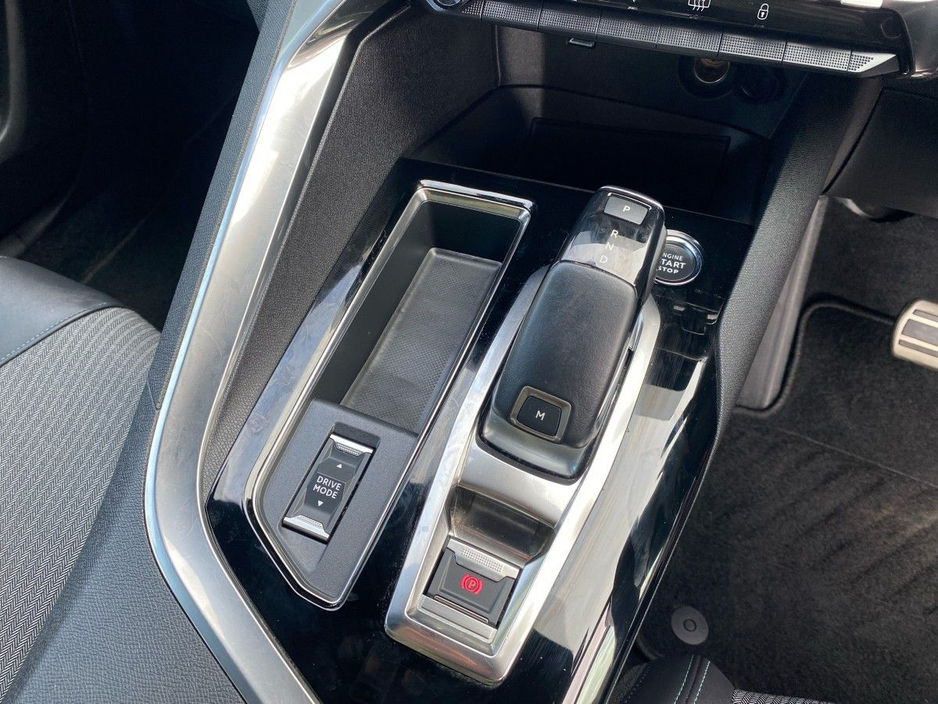 2023 Peugeot 3008 - image 16