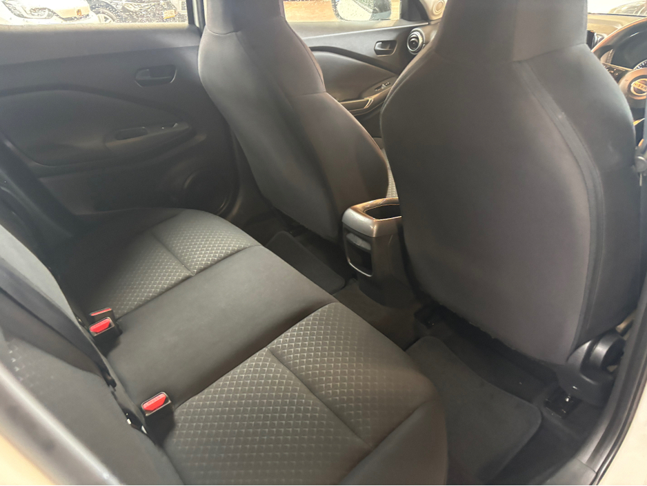 2021 Nissan Juke - image 3