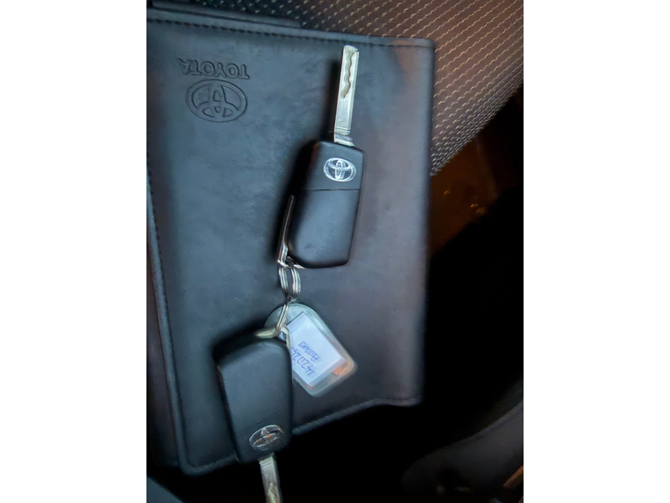 2014 Toyota Auris 1.33 VVT-I DUAL ICON S/S 99BHP 5DR 100BHP €8,990