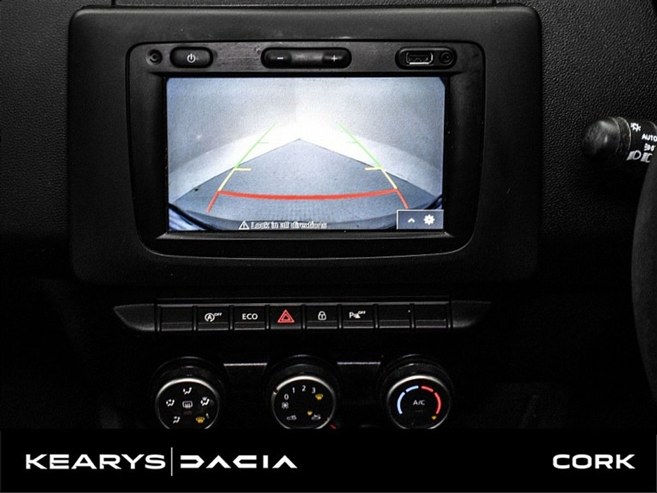 2020 Dacia Duster - image 26