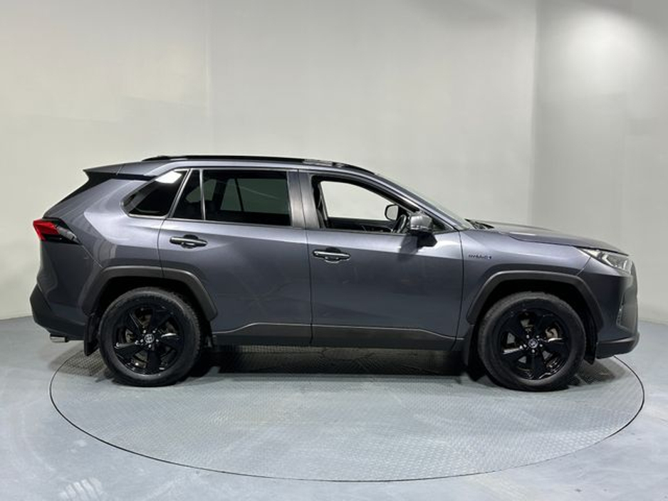2021 Toyota Rav4 - image 8
