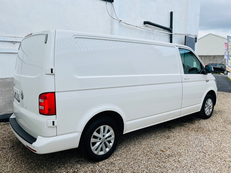 2019 Volkswagen Transporter  €16,750
