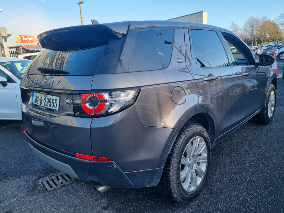2016 Land Rover Discovery Sport - image 15