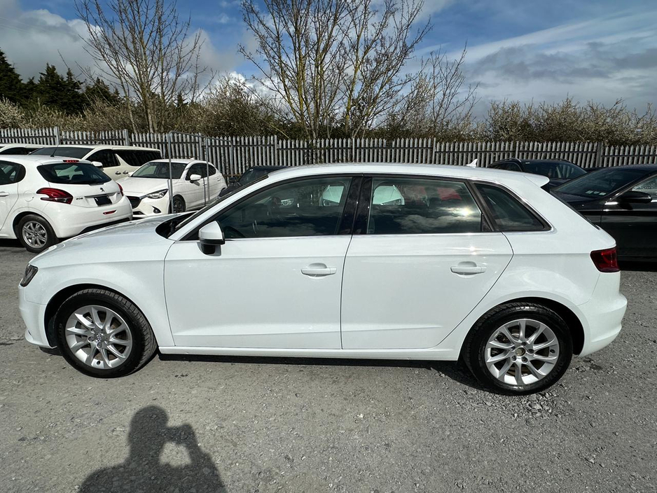 2015 Audi A3 - image 7