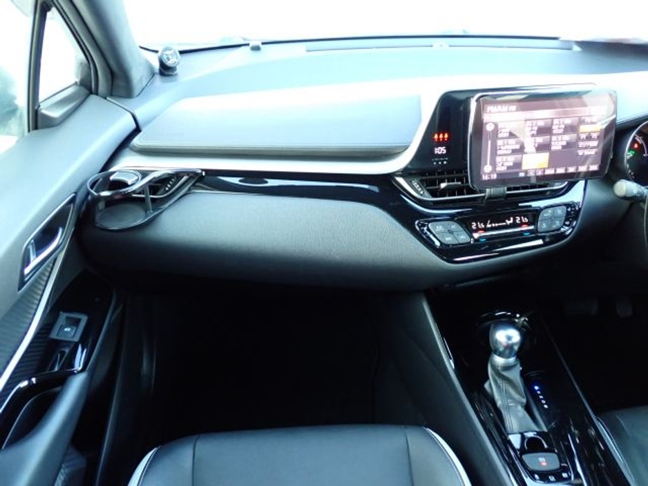 2019 Toyota C-HR - image 14