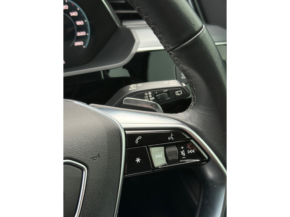 2024 Audi Q8 - image 34