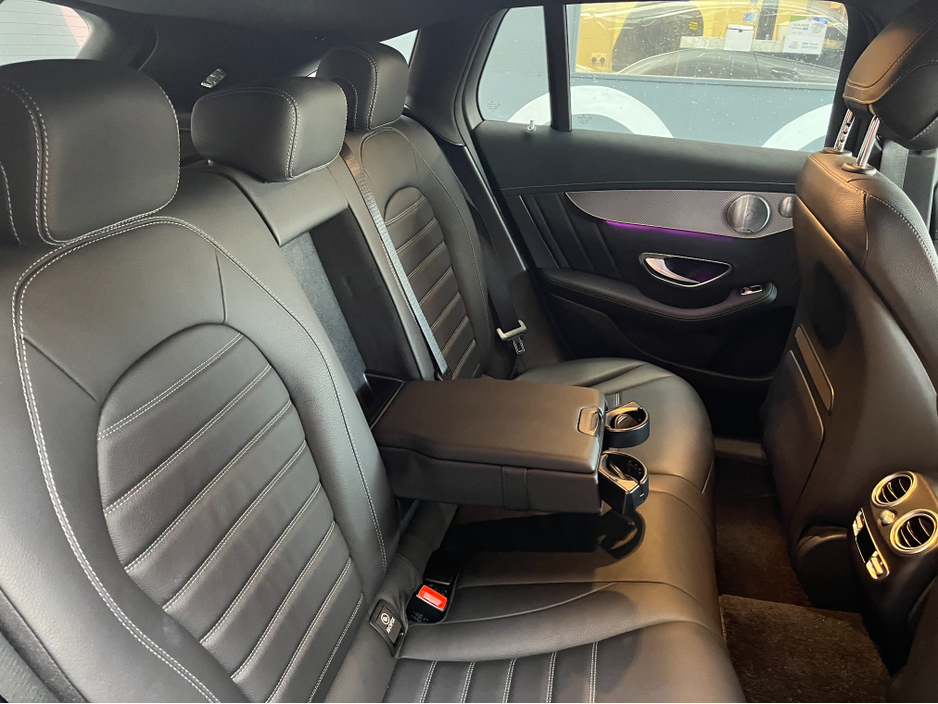 2020 Mercedes-Benz EQC - image 17