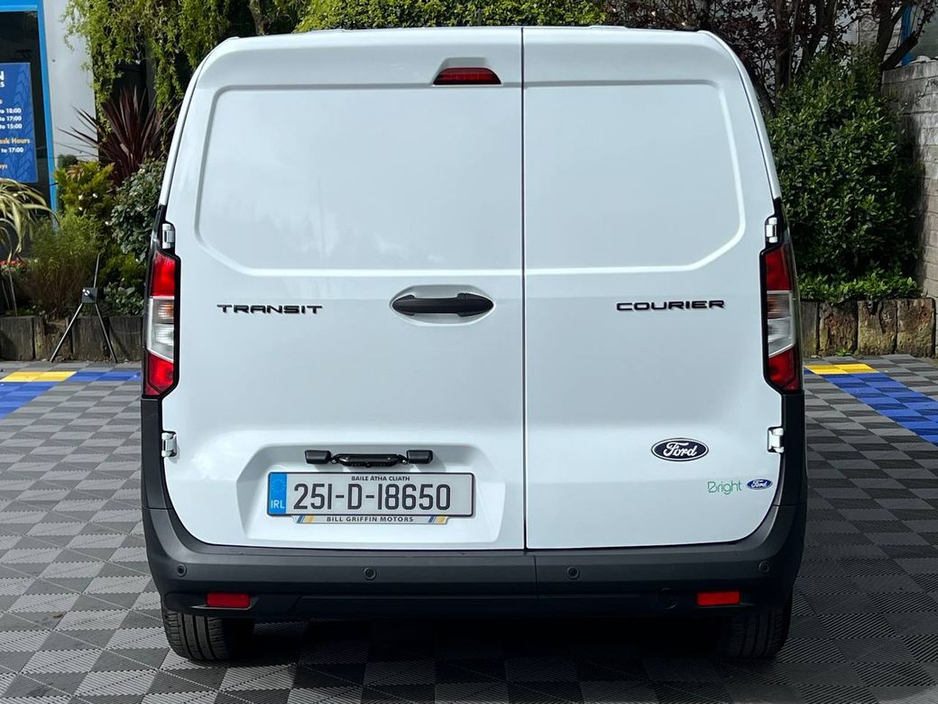 2025 Ford Transit - image 15