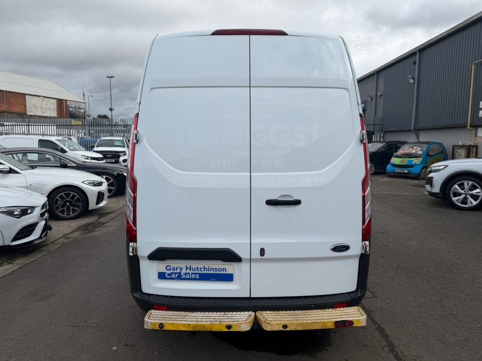 2016 Ford Transit Custom - image 32