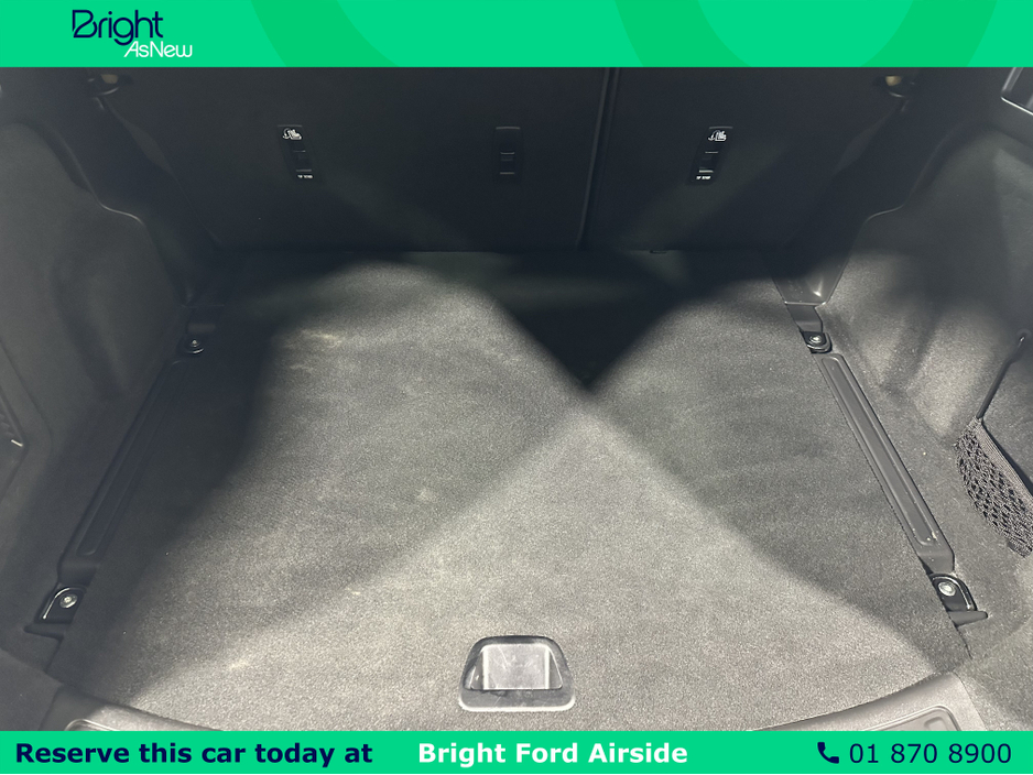 2024 Land Rover Discovery - image 21