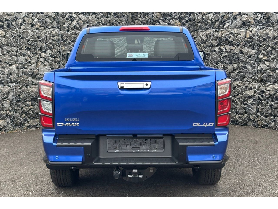 2025 Isuzu D-MAX - image 13