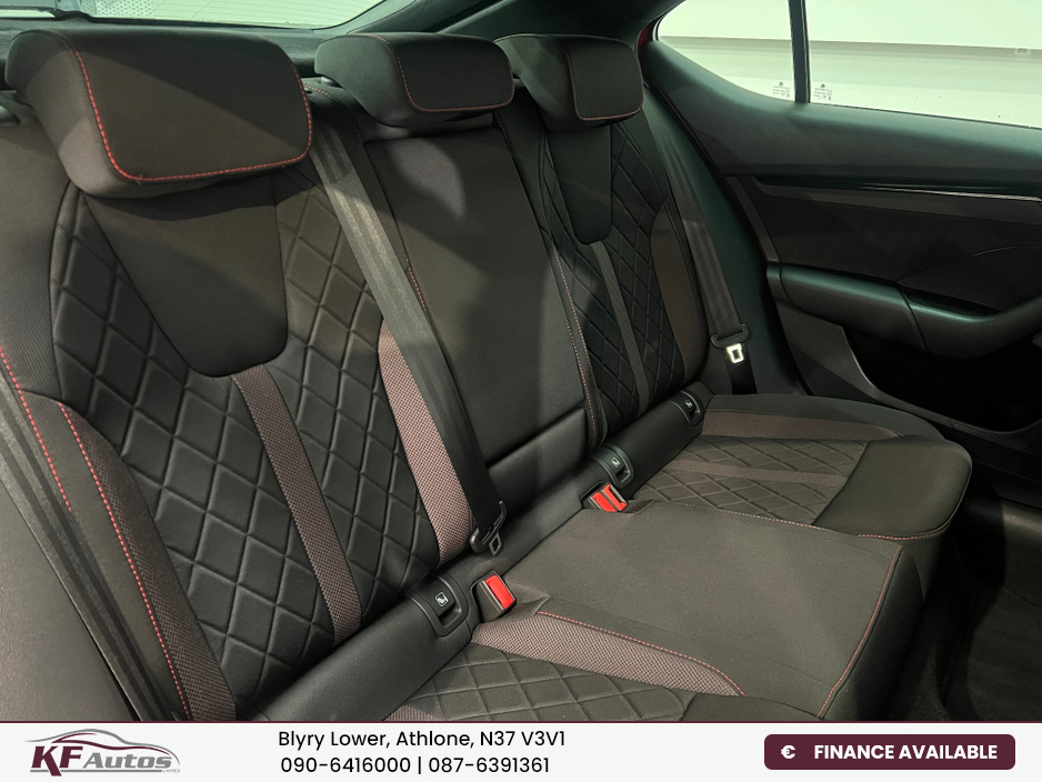 2023 Skoda Octavia - image 19