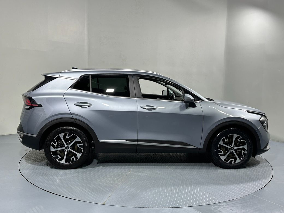 2024 Kia Sportage - image 8