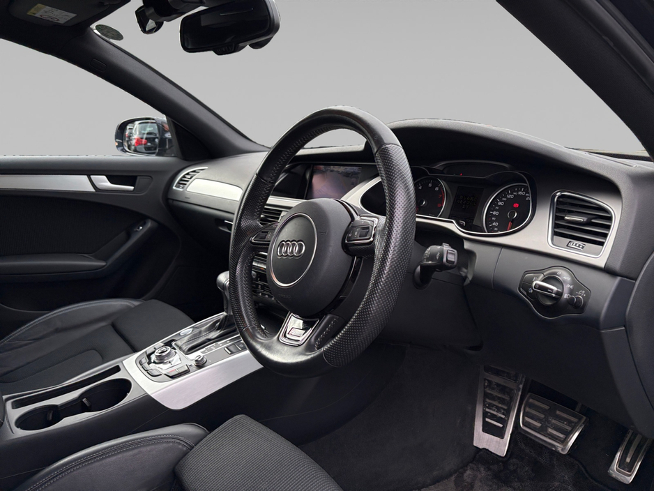 2015 Audi A4 - image 11