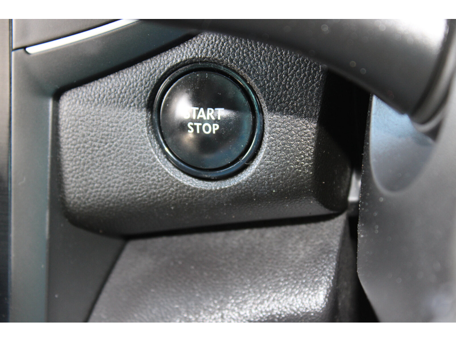 2018 Renault Megane - image 22