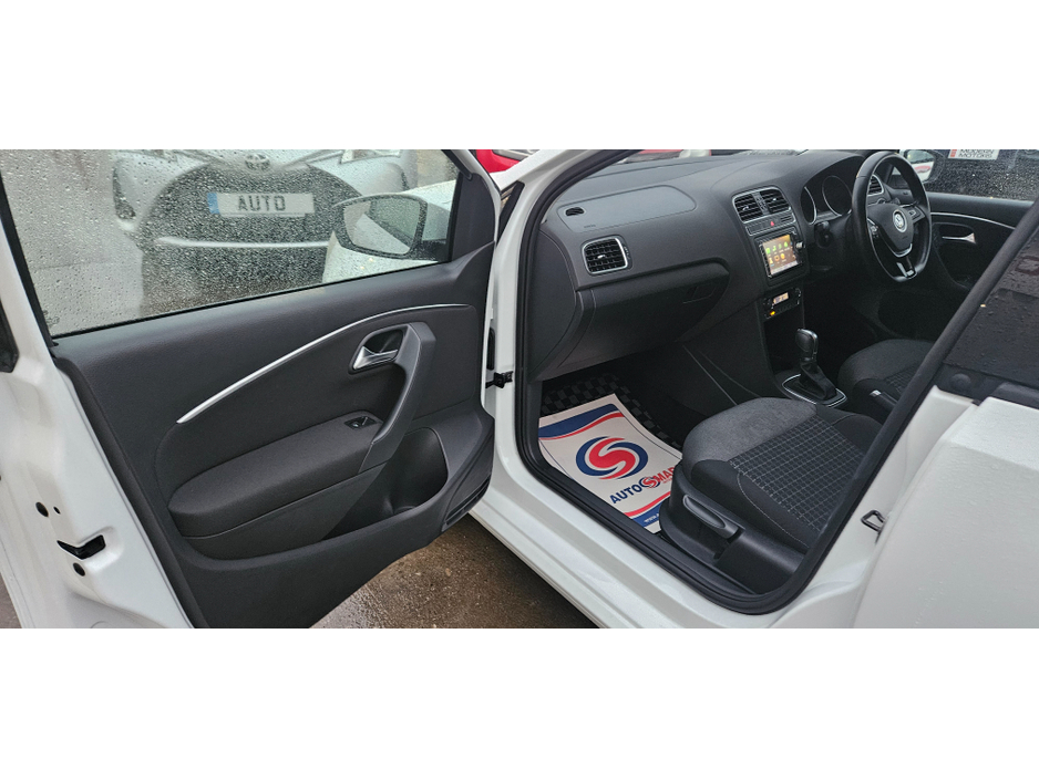 2015 Volkswagen Polo auto 1.2 comfortline plus low kms high spec €10,995