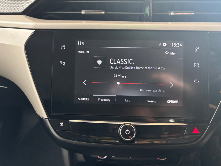 2021 Opel Corsa - image 4