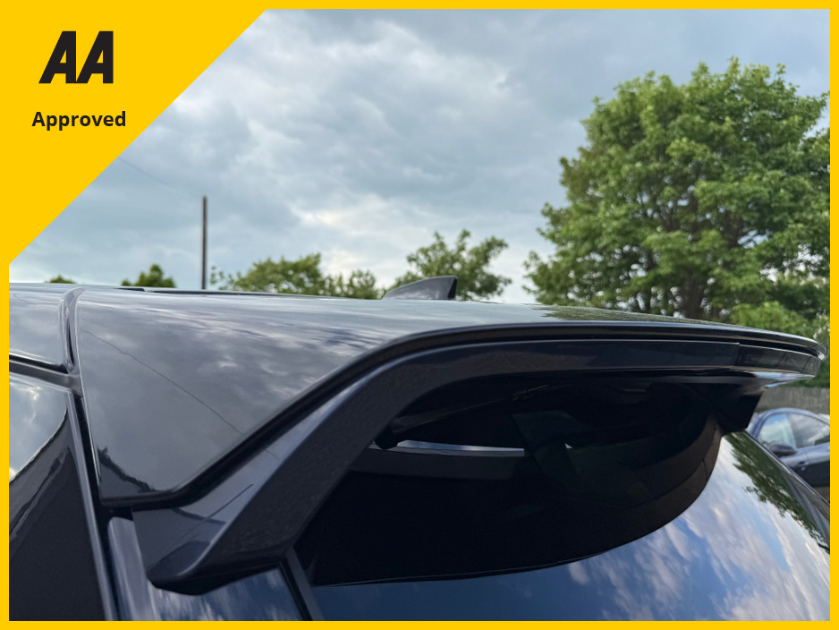 2022 Land Rover Range Rover Sport PRICE INCLUDES VAT ,AUTOBIOGRAPHY DYNAMIC,PANORAMIC SKY LOUNGE ,REVERSE CAMERAS,21 WHEELS WITH RED CALIPERS €66,850