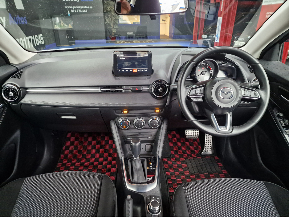 2017 Mazda Mazda2 - image 27