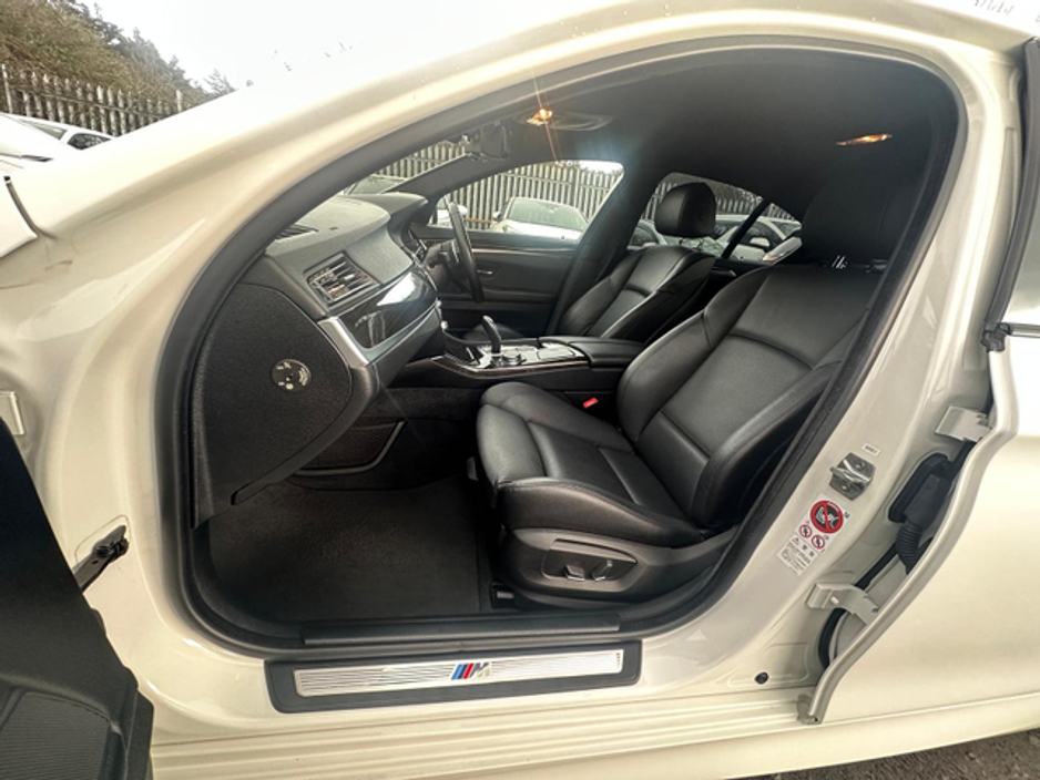 2017 BMW 5 Series - image 15