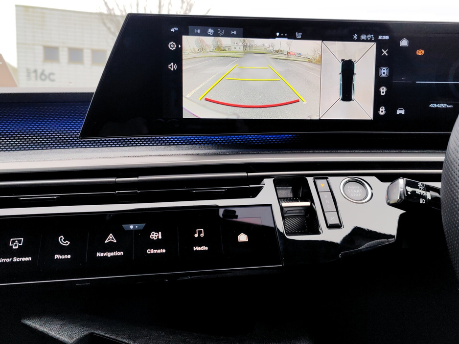 2025 Peugeot 5008 - image 14