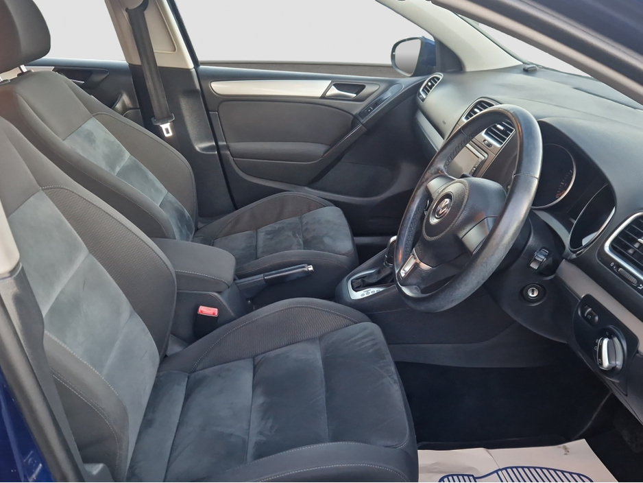 2012 Volkswagen Golf - image 10