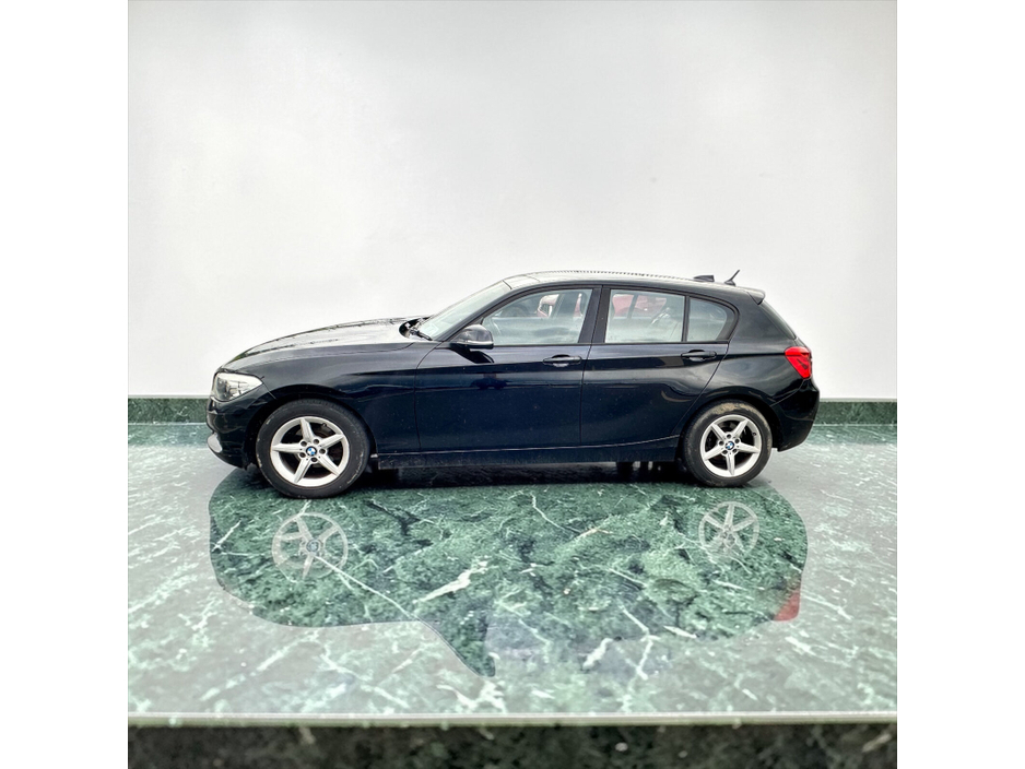 2016 BMW 1 Series - image 9