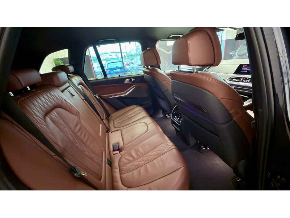 2019 BMW X5 - image 14