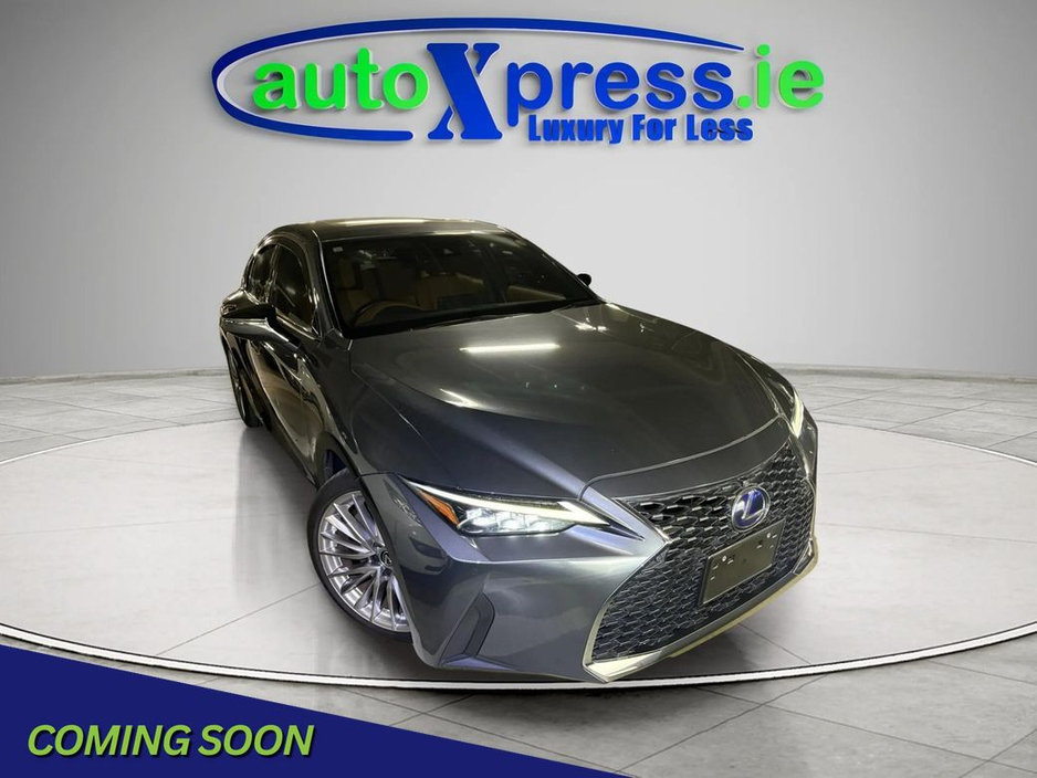 2021 Lexus IS 300 h Panoramic Sunroof VERSION L